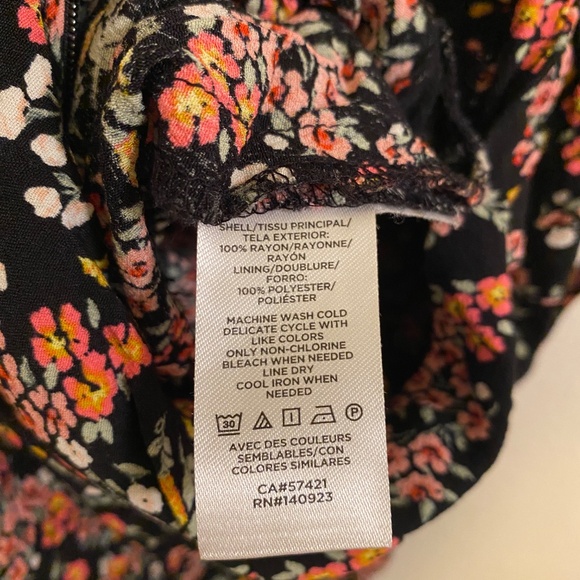 Ann Taylor LOFT Floral Romper - Picture 7 of 7